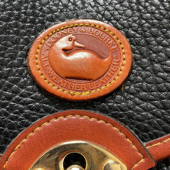 Dooney&Bourke cross body bag - Picture 2 of 7